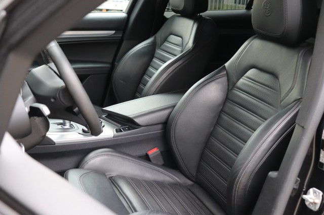 ALFA ROMEO STELVIO 2.0 T Q4 AWD SUPER AUT/A.CARPLAY/SPORTSTOELEN/STOEL/STUURVERW./1, Carmix, OSS