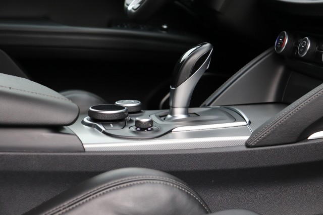 ALFA ROMEO STELVIO 2.0 T Q4 AWD SUPER AUT/A.CARPLAY/SPORTSTOELEN/STOEL/STUURVERW./1, Carmix, OSS