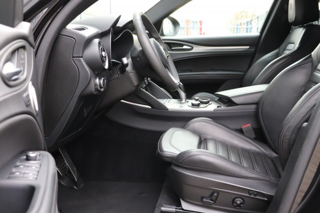 ALFA ROMEO STELVIO 2.0 T Q4 AWD SUPER AUT/A.CARPLAY/SPORTSTOELEN/STOEL/STUURVERW./1, Carmix, OSS