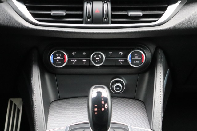 ALFA ROMEO STELVIO 2.0 T Q4 AWD SUPER AUT/A.CARPLAY/SPORTSTOELEN/STOEL/STUURVERW./1, Carmix, OSS