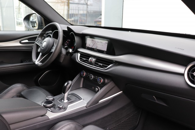 ALFA ROMEO STELVIO 2.0 T Q4 AWD SUPER AUT/A.CARPLAY/SPORTSTOELEN/STOEL/STUURVERW./1, Carmix, OSS