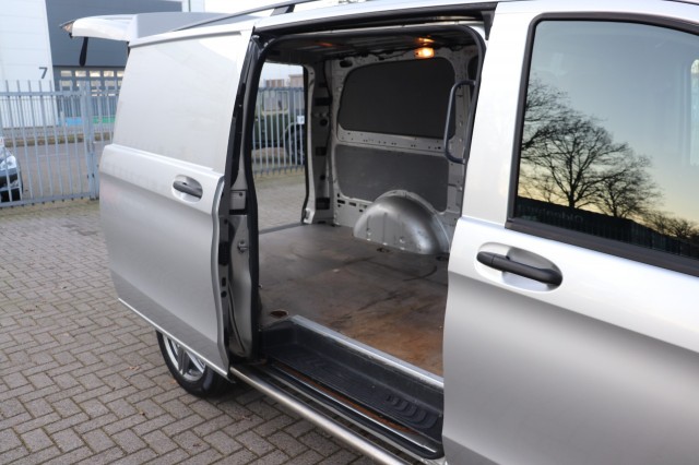 MERCEDES-BENZ VITO 119 CDI  LANG AUT(7)/3PERS/LED-ILS/CLIMA/CAMERA/PDC/SIDEBARS/17, Carmix, OSS