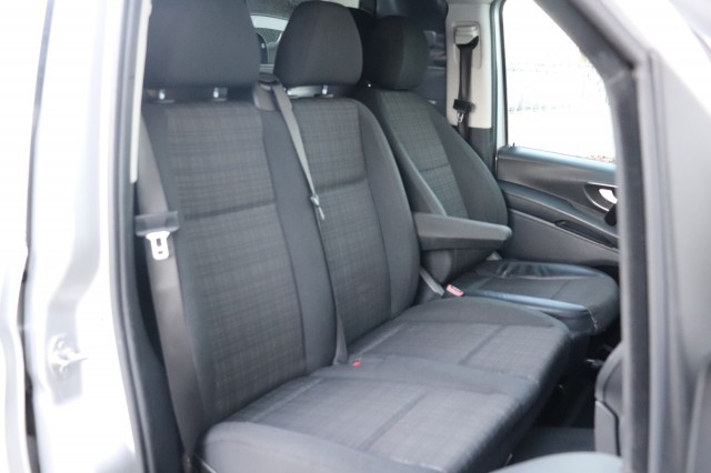 MERCEDES-BENZ VITO 119 CDI  LANG AUT(7)/3PERS/LED-ILS/CLIMA/CAMERA/PDC/SIDEBARS/17, Carmix, OSS
