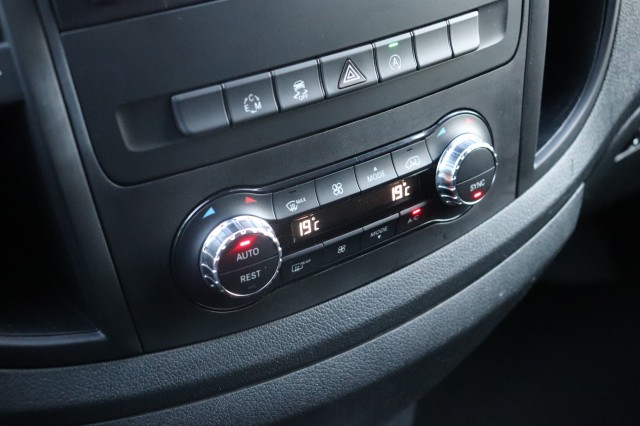 MERCEDES-BENZ VITO 119 CDI  LANG AUT(7)/3PERS/LED-ILS/CLIMA/CAMERA/PDC/SIDEBARS/17, Carmix, OSS
