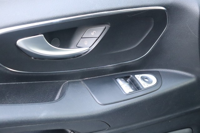 MERCEDES-BENZ VITO 119 CDI  LANG AUT(7)/3PERS/LED-ILS/CLIMA/CAMERA/PDC/SIDEBARS/17, Carmix, OSS