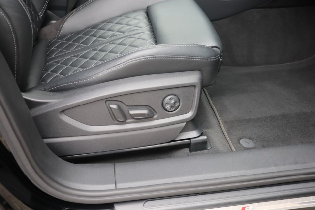 AUDI SQ5 SQ5 3.0 TFSI QUATTRO PL+/VIRT.COCKPIT/A.CARPLAY/PANO/ADAP.CR, Carmix, OSS