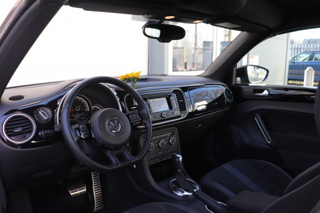 VOLKSWAGEN BEETLE 2.0 TSI SPORT CABRIOLET/STOEL.VERW/NAVI/CLIMA/PDC, Carmix, OSS