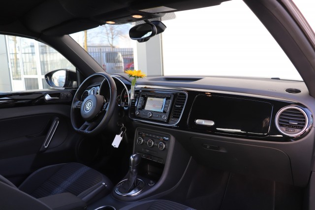 VOLKSWAGEN BEETLE 2.0 TSI SPORT CABRIOLET/STOEL.VERW/NAVI/CLIMA/PDC, Carmix, OSS