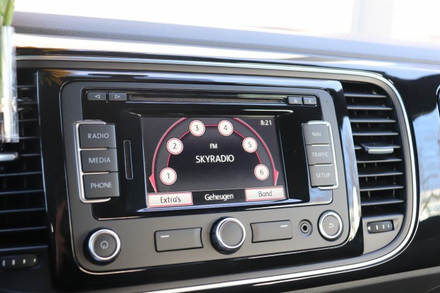 VOLKSWAGEN BEETLE 2.0 TSI SPORT CABRIOLET/STOEL.VERW/NAVI/CLIMA/PDC, Carmix, OSS