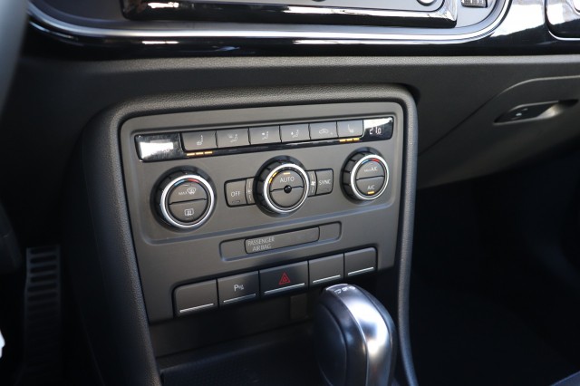 VOLKSWAGEN BEETLE 2.0 TSI SPORT CABRIOLET/STOEL.VERW/NAVI/CLIMA/PDC, Carmix, OSS