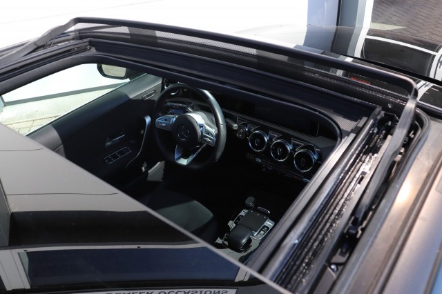 MERCEDES-BENZ A-KLASSE 180 D AMG/PANO/STOEL.VERW/APPLE.CARPLAY, Carmix, OSS