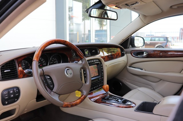 JAGUAR XJ 2.7D V6 Executive, Carmix, OSS