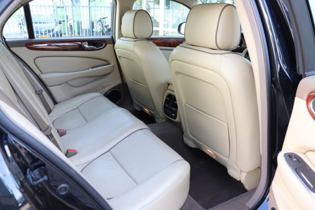 JAGUAR XJ 2.7D V6 Executive, Carmix, OSS