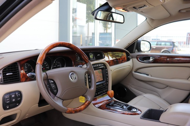 JAGUAR XJ 2.7D V6 Executive, Carmix, OSS