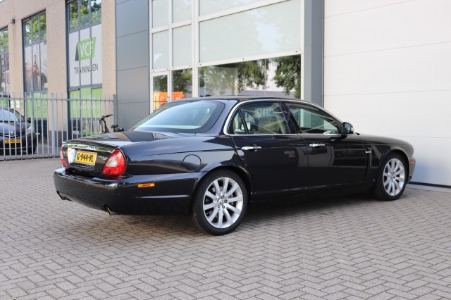 JAGUAR XJ 2.7D V6 Executive, Carmix, OSS