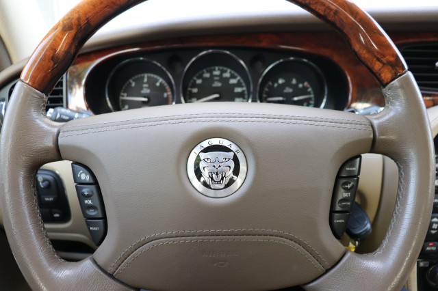 JAGUAR XJ 2.7D V6 Executive, Carmix, OSS