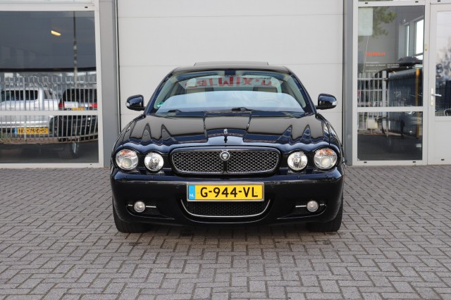 JAGUAR XJ 2.7D V6 Executive, Carmix, OSS