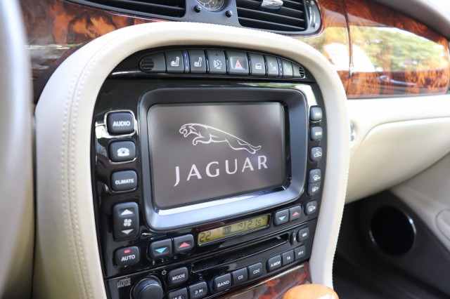 JAGUAR XJ 2.7D V6 Executive, Carmix, OSS