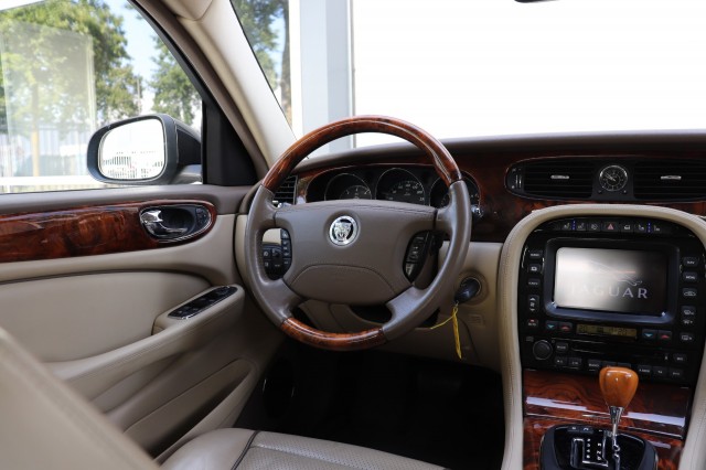 JAGUAR XJ 2.7D V6 Executive, Carmix, OSS