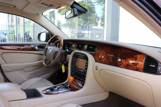 JAGUAR XJ 2.7D V6 Executive, Carmix, OSS