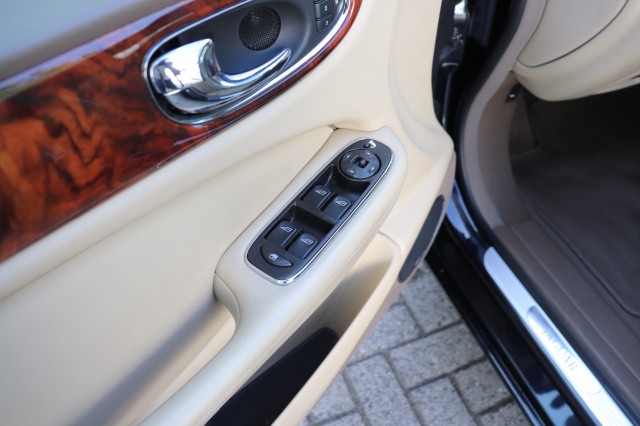 JAGUAR XJ 2.7D V6 Executive, Carmix, OSS