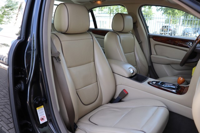 JAGUAR XJ 2.7D V6 Executive, Carmix, OSS