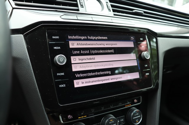 VOLKSWAGEN ARTEON 2.0 TDI 150PK DSG AUT ELEGANCE/A.CarPlay/Massage/18, Carmix, OSS