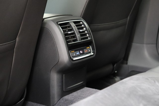 VOLKSWAGEN ARTEON 2.0 TDI 150PK DSG AUT ELEGANCE/A.CarPlay/Massage/18, Carmix, OSS