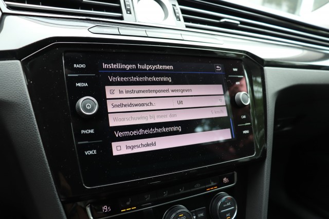 VOLKSWAGEN ARTEON 2.0 TDI 150PK DSG AUT ELEGANCE/A.CarPlay/Massage/18, Carmix, OSS