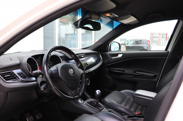 ALFA ROMEO GIULIETTA 1.7 TBI QUAD. V., Carmix, OSS