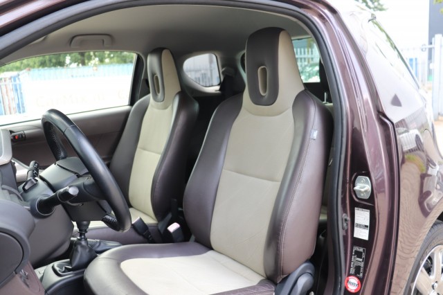 TOYOTA IQ 1.0 VVTI ASPIRATION, Carmix, OSS