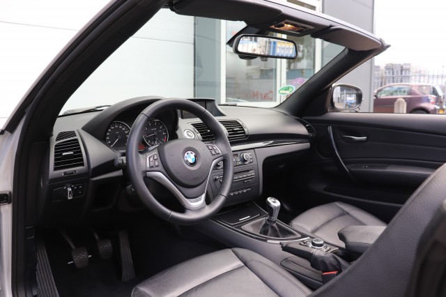 BMW 1-SERIE 118I 6-BAK/STOEL.VERW/KEYLESS/NAVI/CLIMA/LEER/18'', Carmix, OSS