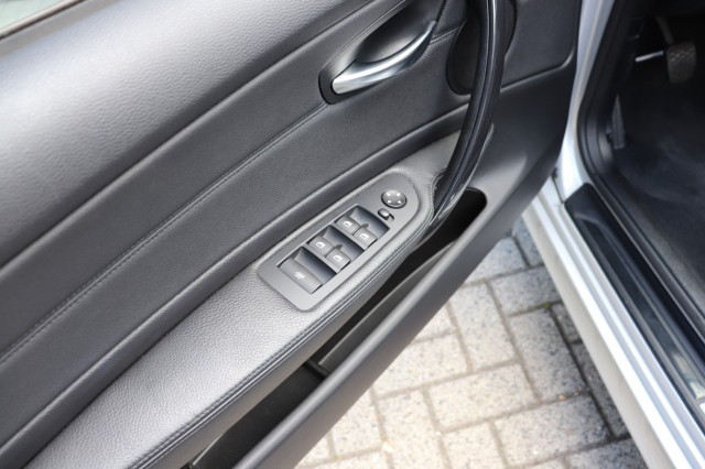 BMW 1-SERIE 118I 6-BAK/STOEL.VERW/KEYLESS/NAVI/CLIMA/LEER/18'', Carmix, OSS