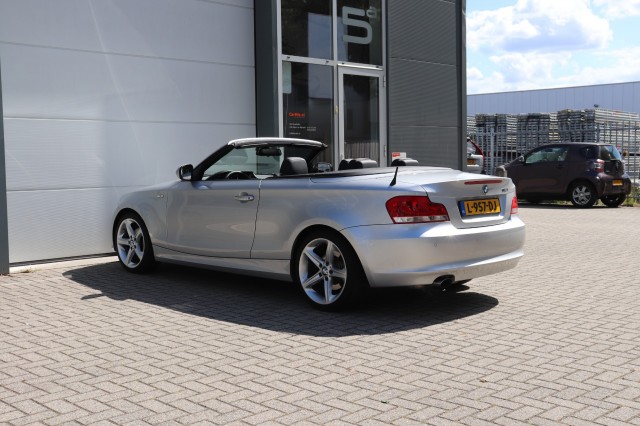 BMW 1-SERIE 118I 6-BAK/STOEL.VERW/KEYLESS/NAVI/CLIMA/LEER/18'', Carmix, OSS