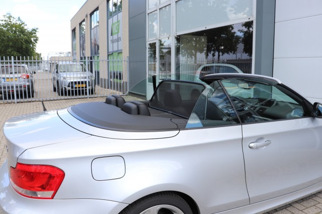 BMW 1-SERIE 118I 6-BAK/STOEL.VERW/KEYLESS/NAVI/CLIMA/LEER/18'', Carmix, OSS