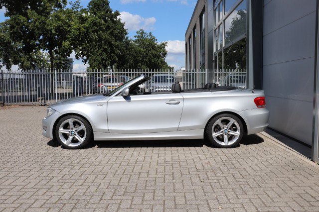 BMW 1-SERIE 118I 6-BAK/STOEL.VERW/KEYLESS/NAVI/CLIMA/LEER/18'', Carmix, OSS