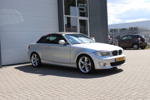 BMW 1-SERIE 118I 6-BAK/STOEL.VERW/KEYLESS/NAVI/CLIMA/LEER/18'', Carmix, OSS
