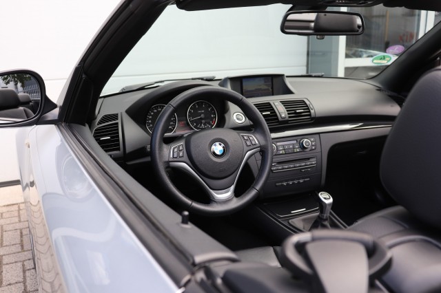 BMW 1-SERIE 118I 6-BAK/STOEL.VERW/KEYLESS/NAVI/CLIMA/LEER/18'', Carmix, OSS