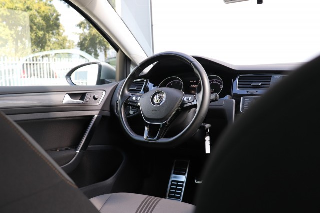 VOLKSWAGEN GOLF 1.2 TSI 110PK ALLSTAR/STOEL.VERW/CLIMA/NAVI/CRUISE/PDC, Carmix, OSS