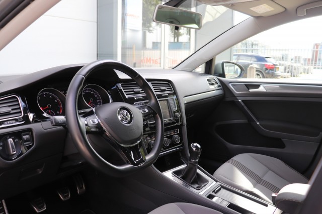 VOLKSWAGEN GOLF 1.2 TSI 110PK ALLSTAR/STOEL.VERW/CLIMA/NAVI/CRUISE/PDC, Carmix, OSS