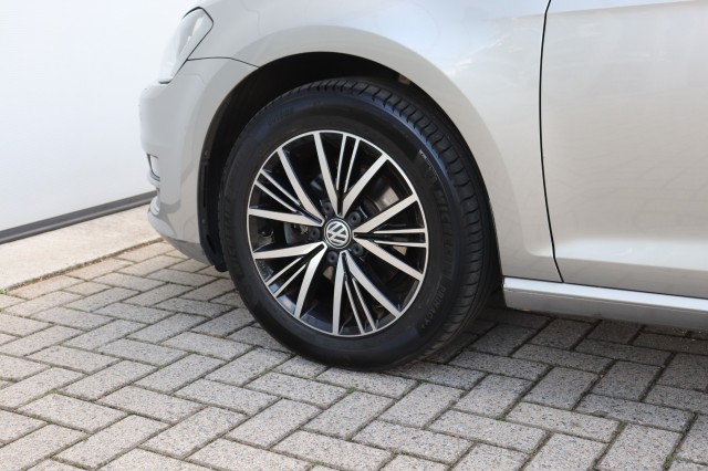 VOLKSWAGEN GOLF 1.2 TSI 110PK ALLSTAR/STOEL.VERW/CLIMA/NAVI/CRUISE/PDC, Carmix, OSS