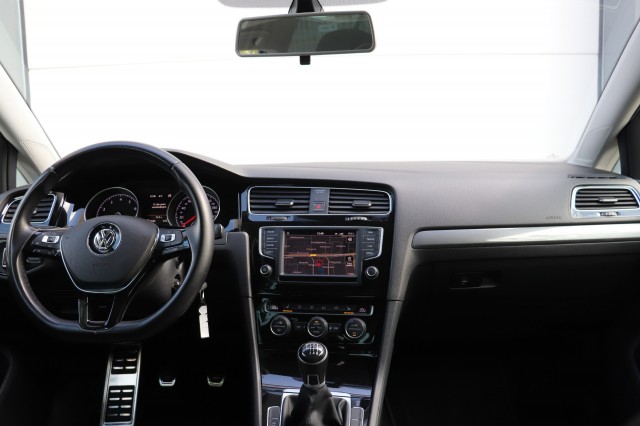 VOLKSWAGEN GOLF 1.2 TSI 110PK ALLSTAR/STOEL.VERW/CLIMA/NAVI/CRUISE/PDC, Carmix, OSS