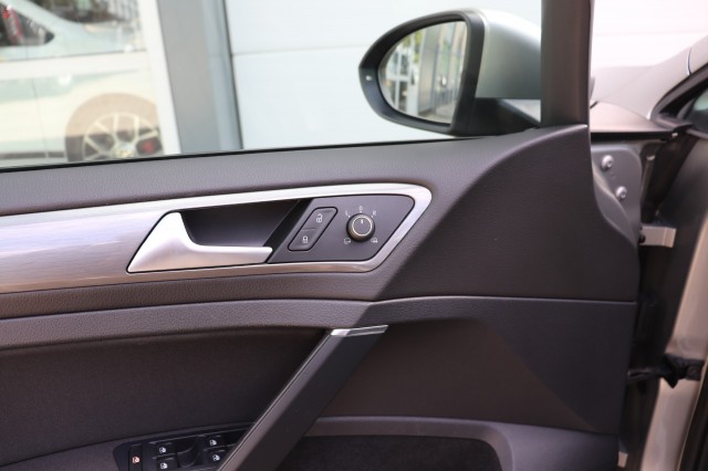 VOLKSWAGEN GOLF 1.2 TSI 110PK ALLSTAR/STOEL.VERW/CLIMA/NAVI/CRUISE/PDC, Carmix, OSS