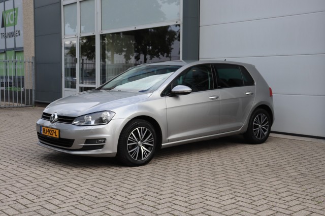 VOLKSWAGEN GOLF 1.2 TSI 110PK ALLSTAR/STOEL.VERW/CLIMA/NAVI/CRUISE/PDC, Carmix, OSS