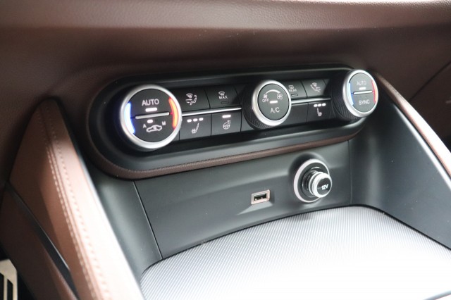 ALFA ROMEO STELVIO 2.0 T Q4 280PK VELOCE/, Carmix, OSS