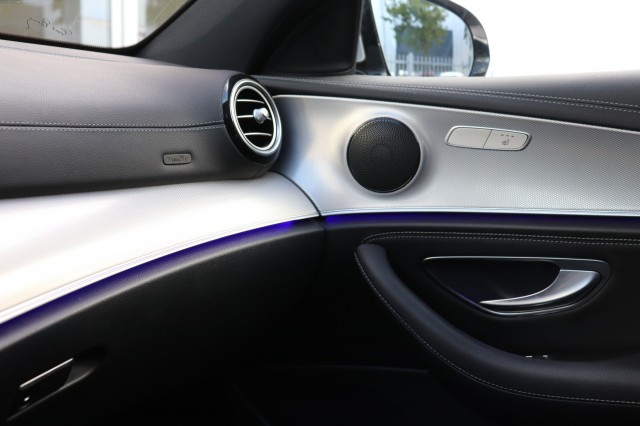 MERCEDES-BENZ E-KLASSE 220 D Estate AUT(9) Business Solution AMG/EURO6/SCHUIFDAK/AMBIENT/19, Carmix, OSS