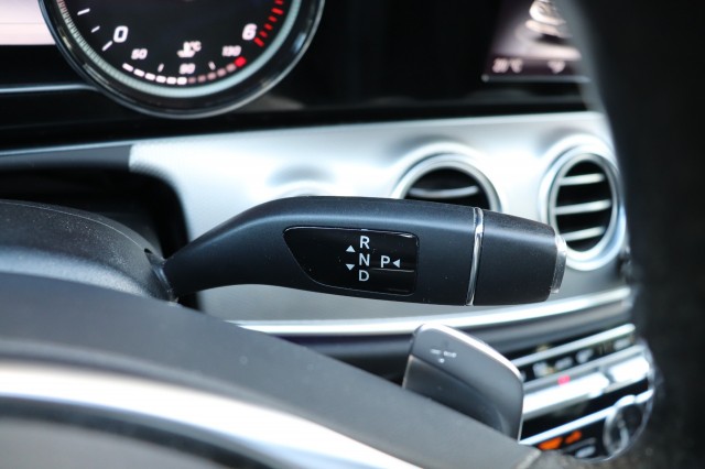 MERCEDES-BENZ E-KLASSE 220 D Estate AUT(9) Business Solution AMG/EURO6/SCHUIFDAK/AMBIENT/19, Carmix, OSS