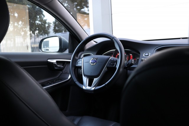 VOLVO V60 2.4 D6 TWIN ENGINE SUMMUM, Carmix, OSS