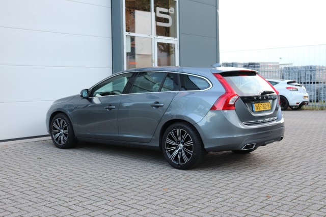 VOLVO V60 2.4 D6 TWIN ENGINE SUMMUM, Carmix, OSS