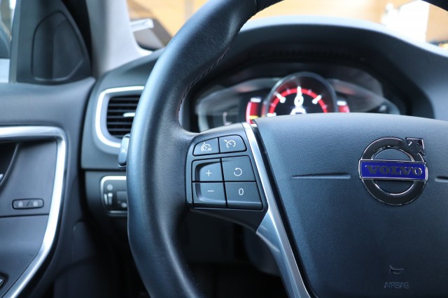 VOLVO V60 2.4 D6 TWIN ENGINE SUMMUM, Carmix, OSS